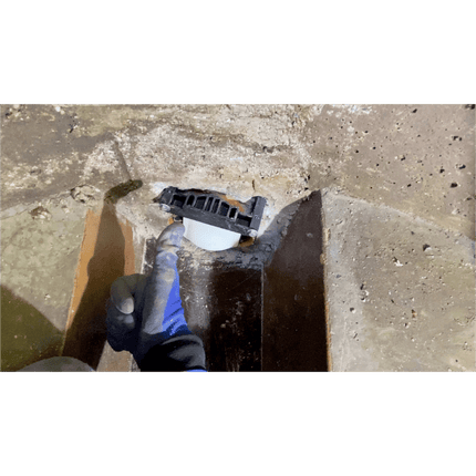 Rückstauklappe im Revisionsschacht eingebaut